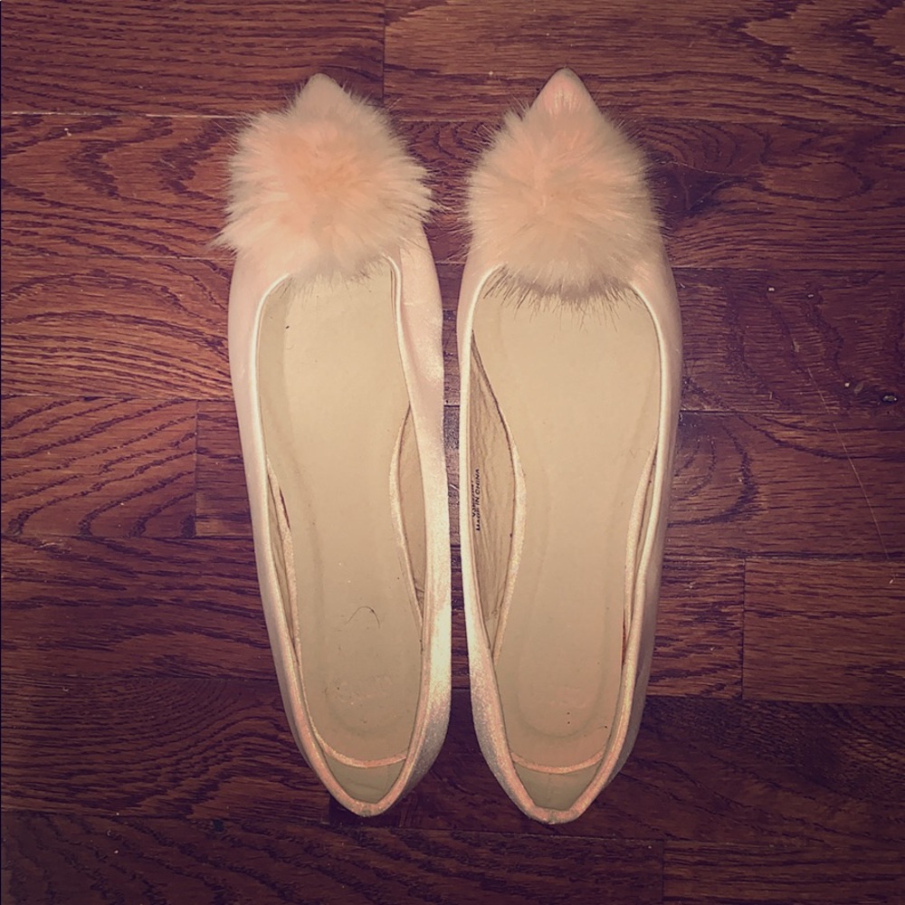 Pink Pom Pom Flats Sz 9(US) sz 7 (UK)